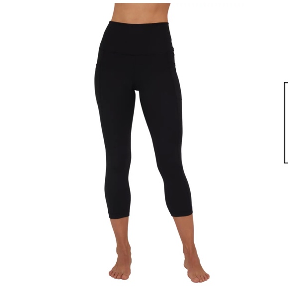 Yogalicious Pants - EUC Yogalicious Black Lux Tribeca Crop Tight / Leggings Size 2X